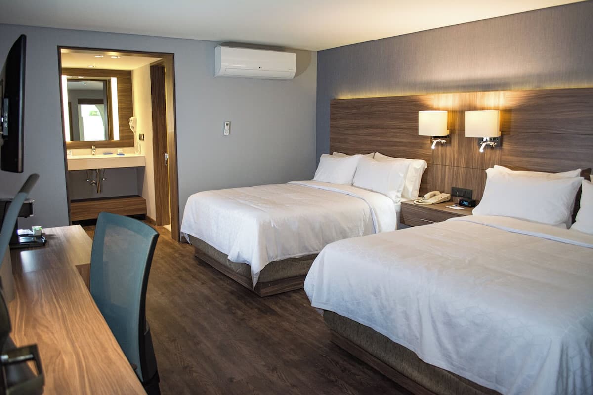 Holiday Inn Express Morelia — Habitación Estándar Doble